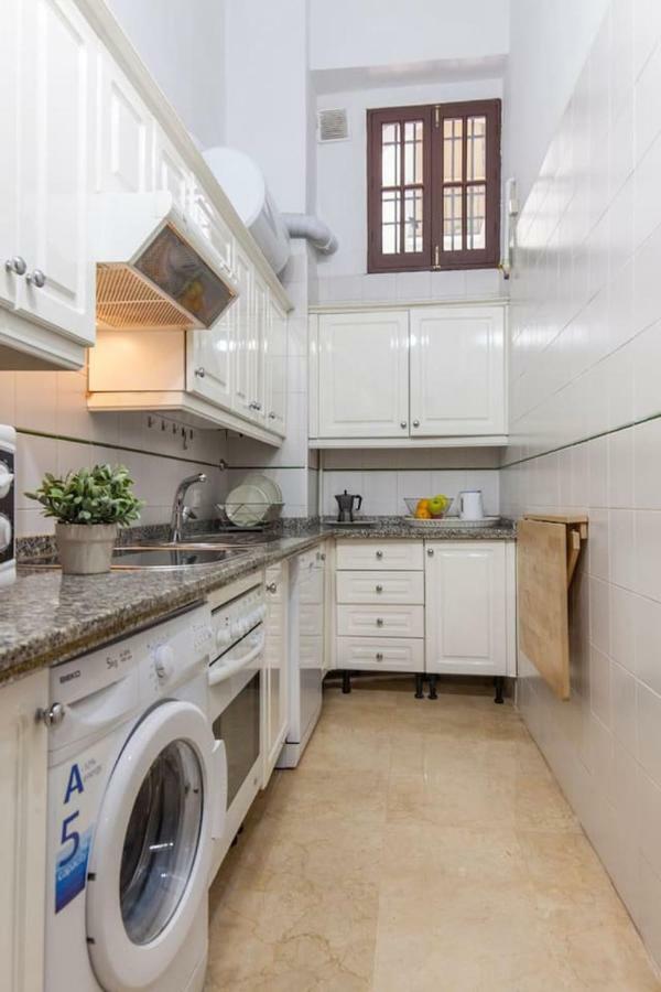 A4 Centro De Sevilla Catedral Santa Cruz Parking Privado Opcional Екстериор снимка